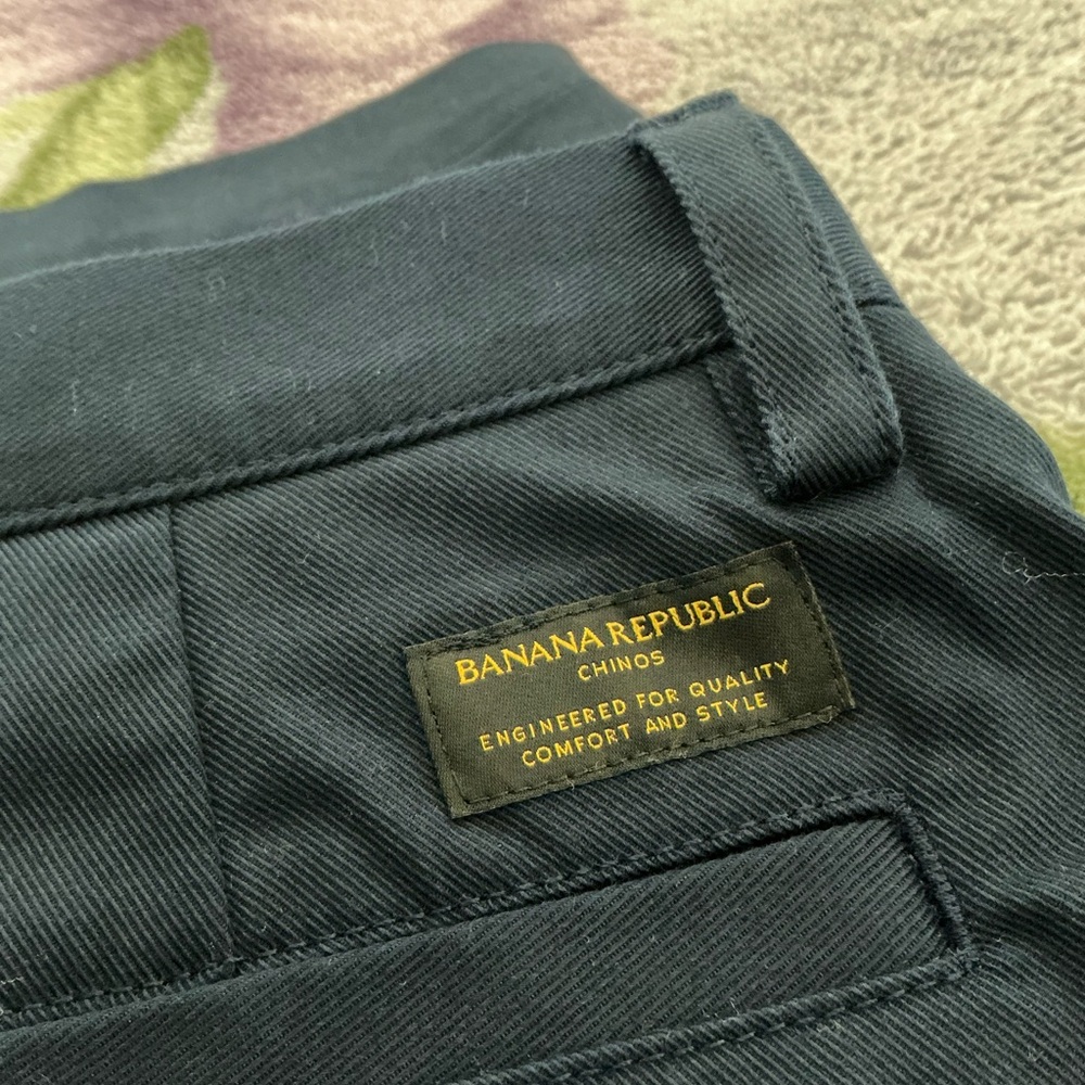 Banana Republic Men’s Straight Italian-Stretch Chino Pant - Picture 10 of 16
